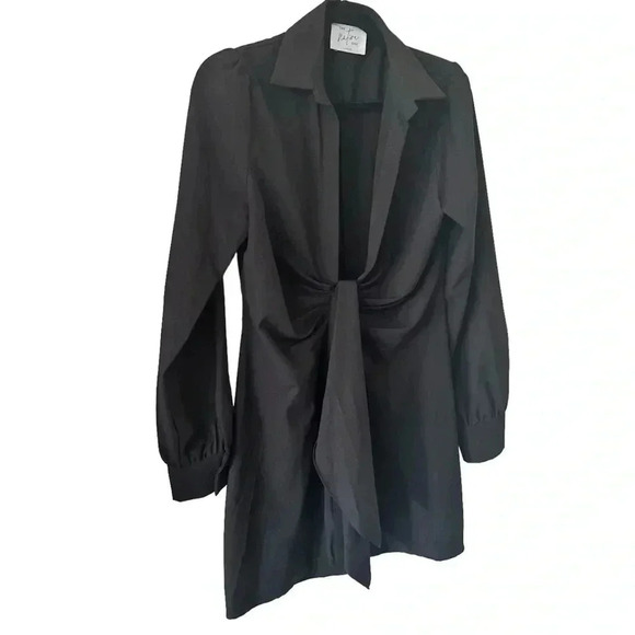 Native‎ One Women’s Black Long Sleeve Tie Front Plunge V-Neck Mini Dress Size L - Picture 1 of 11